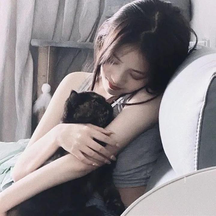 疯狗与格拉瑞小姐